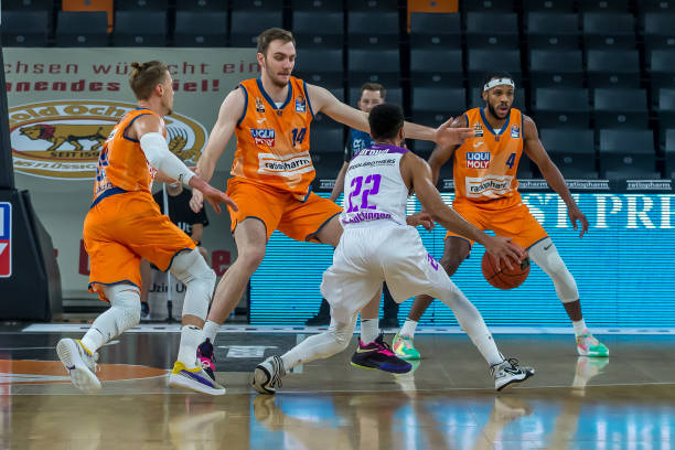 整场比赛似 整场比赛似