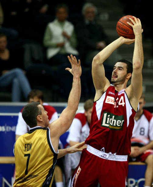 的表现让英 的表现让英