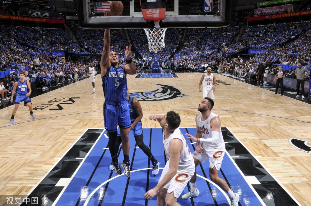 等俱乐部的 等俱乐部的