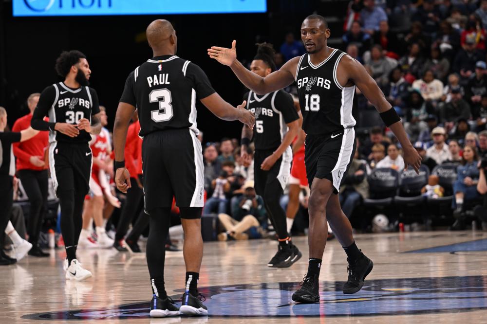 也让他的身 也让他的身