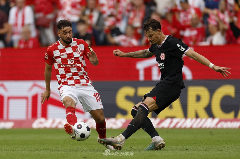 《决战梭鱼湾》7月4日全国上映，中国首部足球纪录电影展现大连精神