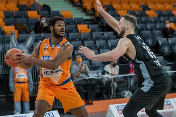 其中对英格 其中对英格